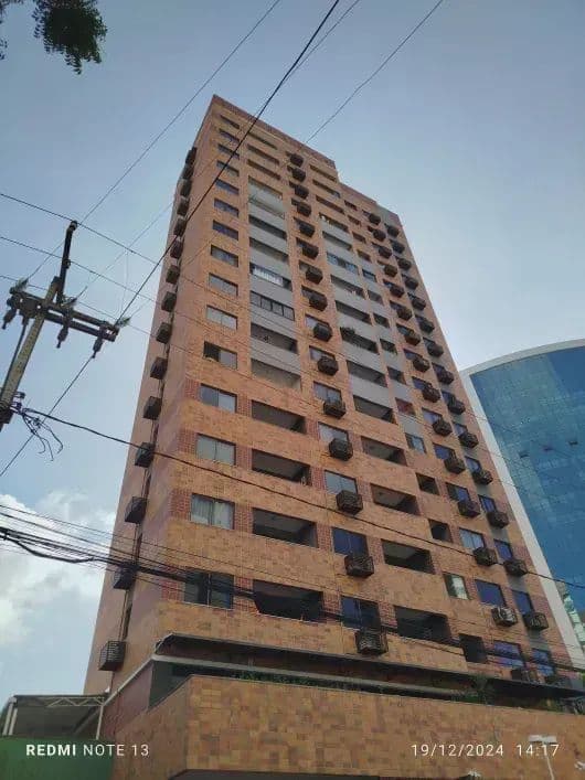 Imobiliaria Iguatu Trás UM Apartamento NO Bairro Meireles