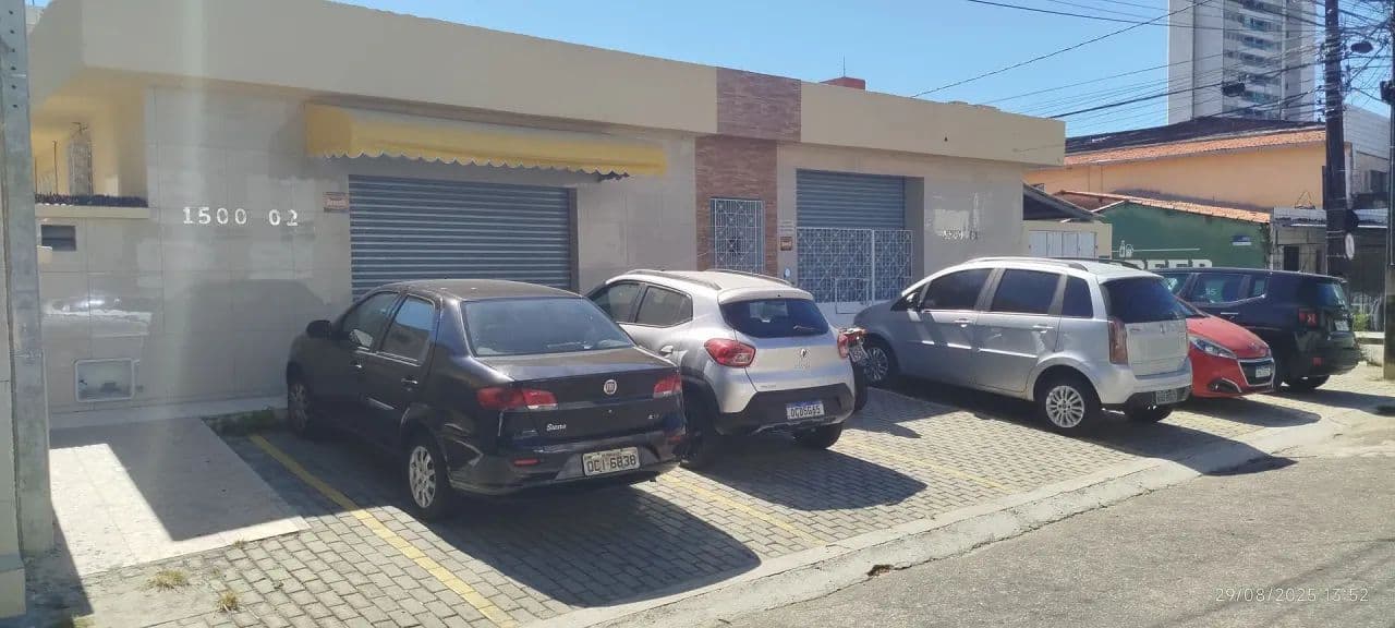 Aluga-SE Apartamento Altos Muito Ventilado NA Rua Gonçalves Ledo